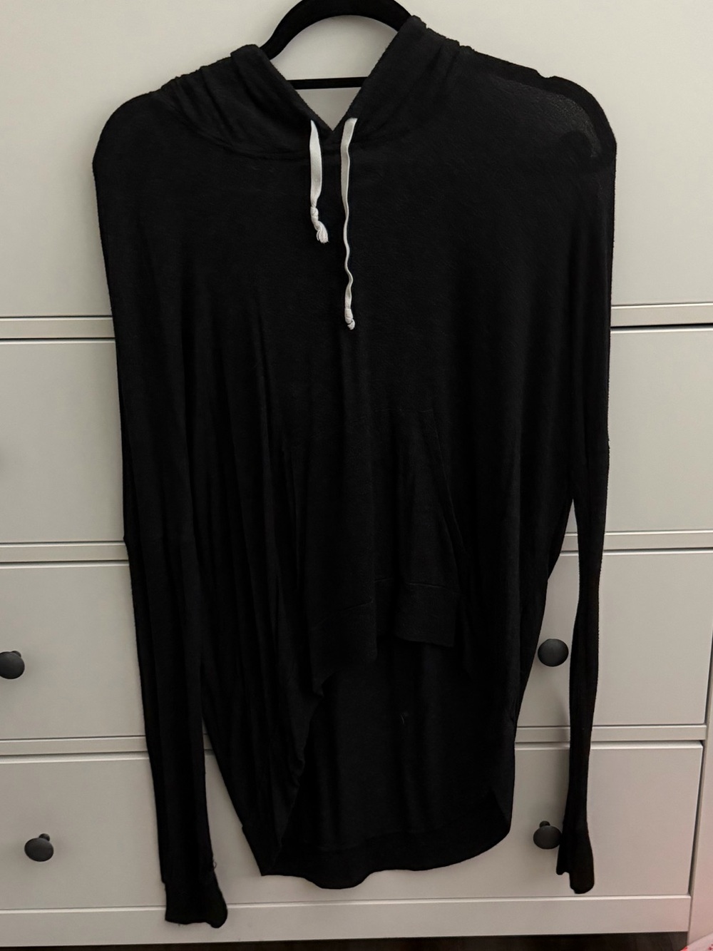 Brandy Melville - lightweight longsleeve hoodie